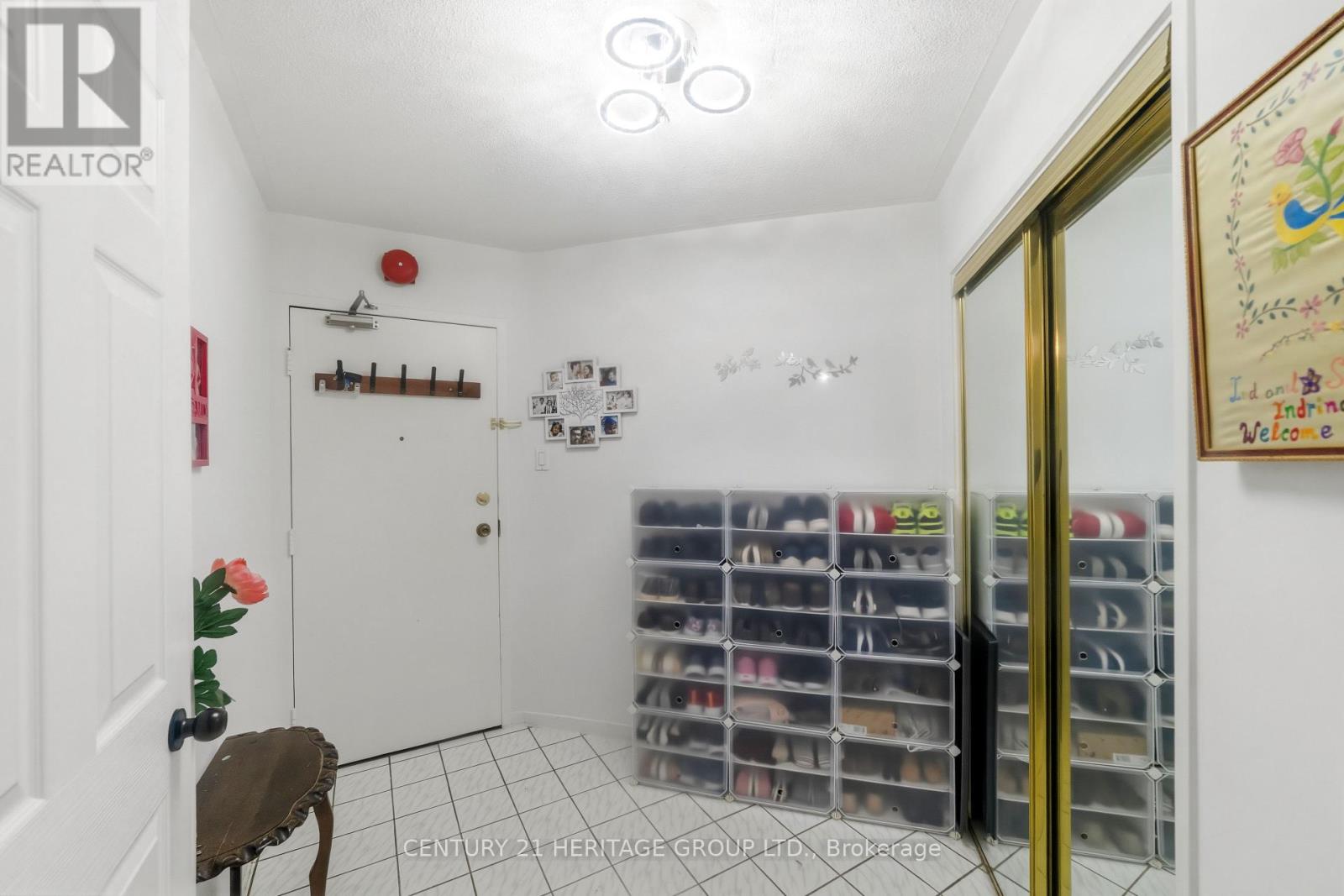 1408 - 2323 CONFEDERATION PARKWAY, Mississauga, Ontario