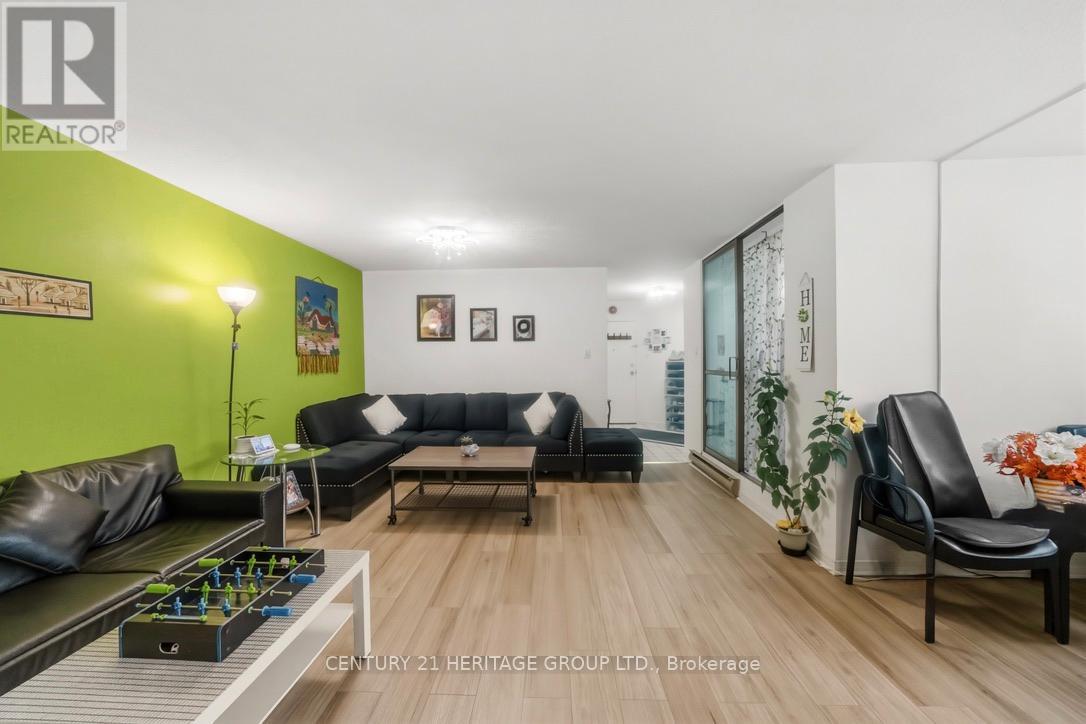 1408 - 2323 Confederation Parkway, Mississauga, Ontario  L5B 1R6 - Photo 8 - W13055714