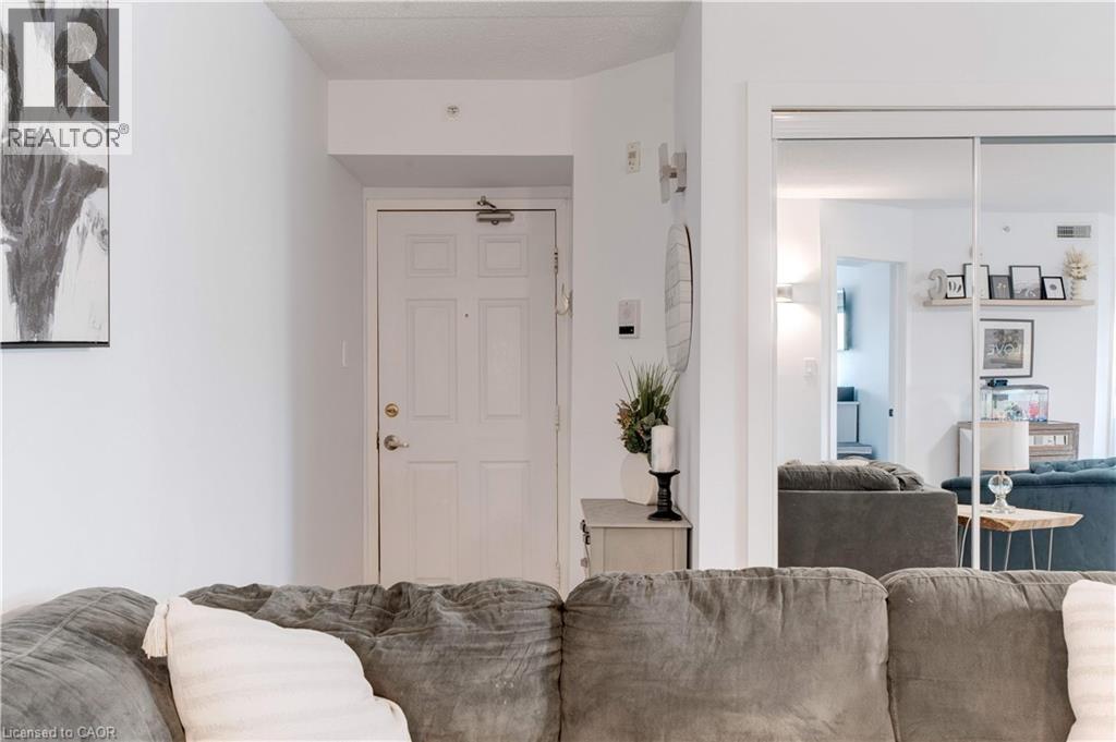 1800 Walkers Line Unit# 302, Burlington, Ontario  L7M 4V2 - Photo 2 - 40824982