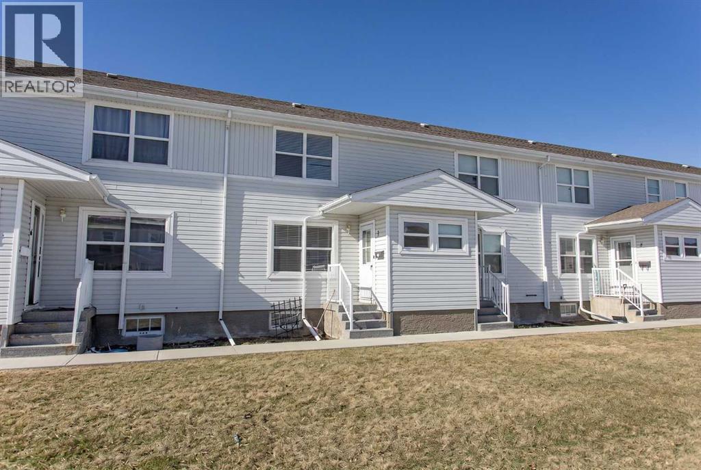 5 Poplar Crescent, Rural Red Deer County, Alberta  T4S 1V3 - Photo 1 - A2303841