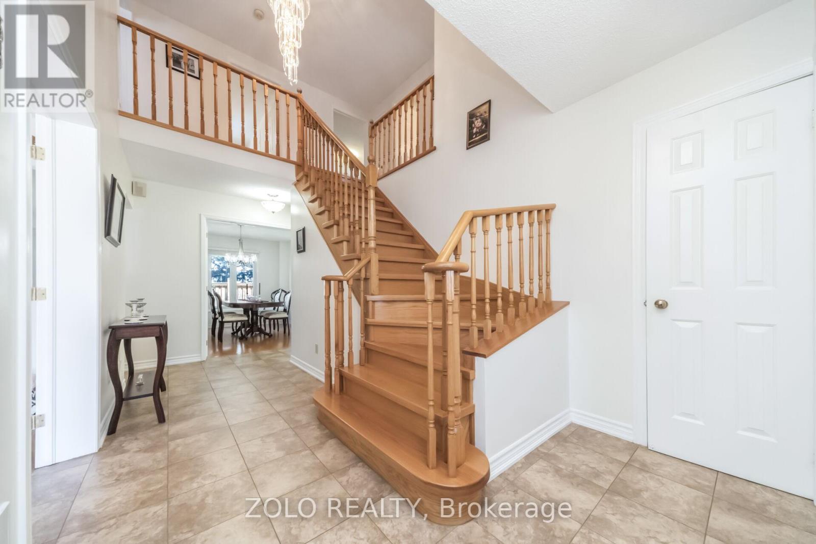 19 Hodgson Street, Brampton, Ontario  L6Y 3G8 - Photo 2 - W13056296