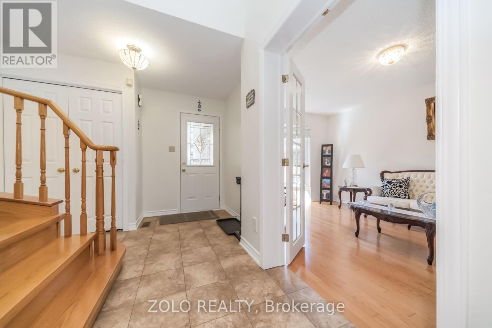 19 Hodgson Street, Brampton, Ontario  L6Y 3G8 - Photo 3 - W13056296