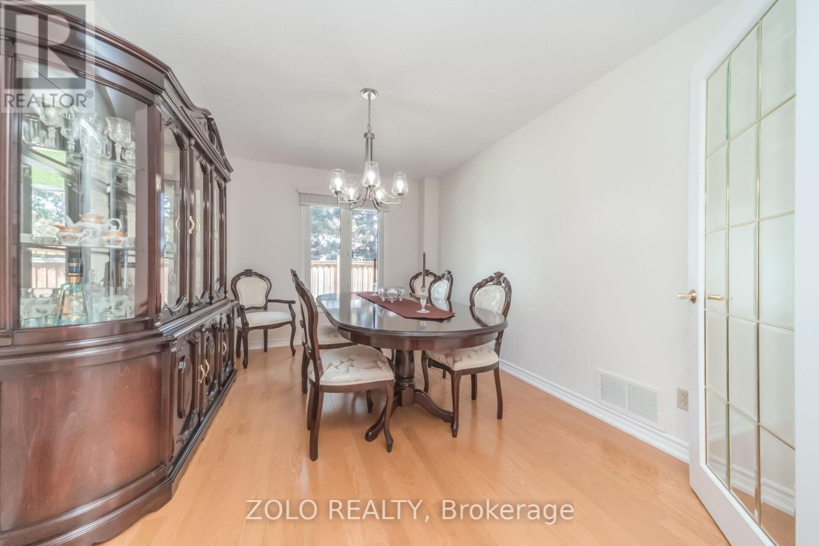 19 Hodgson Street, Brampton, Ontario  L6Y 3G8 - Photo 6 - W13056296