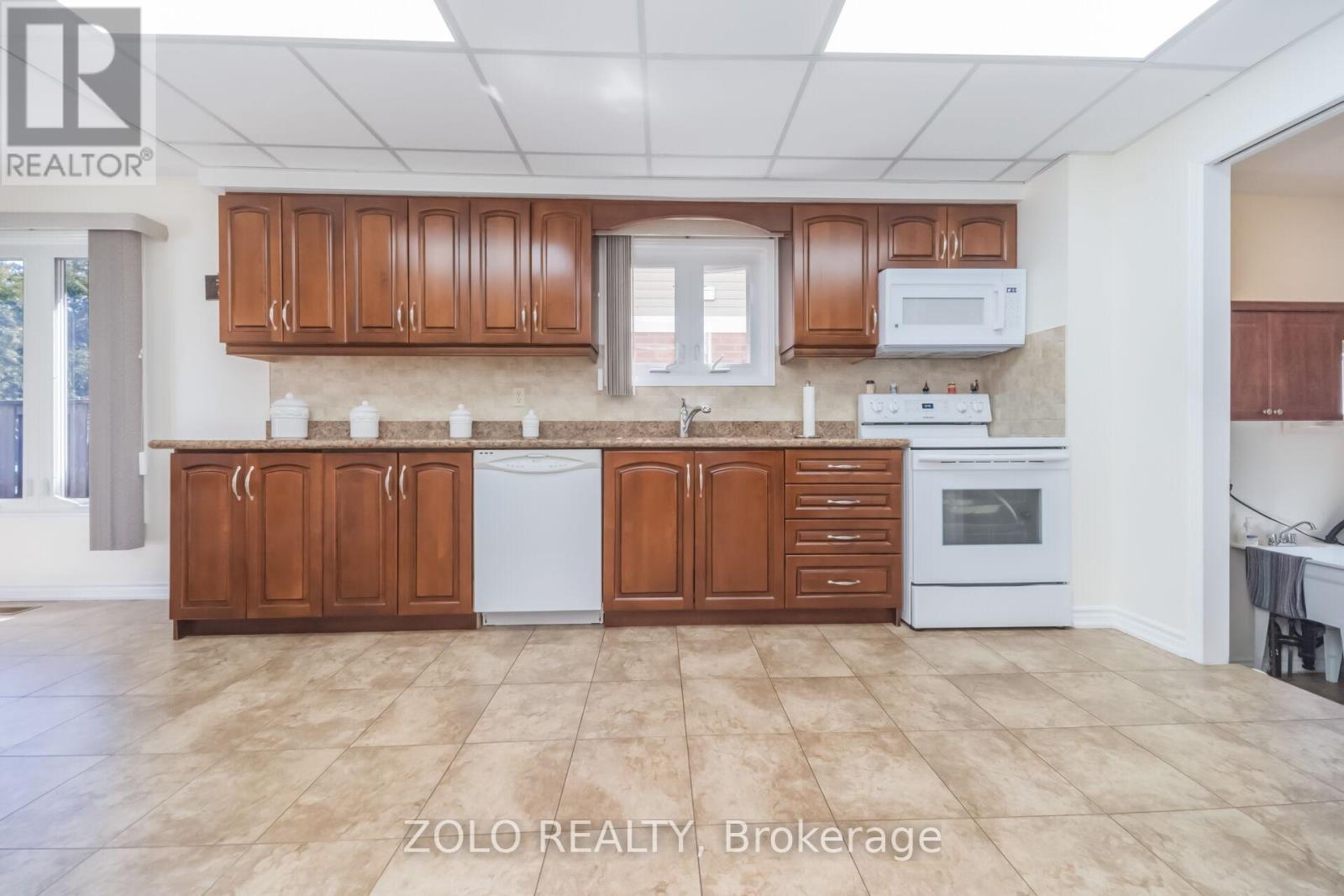 19 Hodgson Street, Brampton, Ontario  L6Y 3G8 - Photo 7 - W13056296