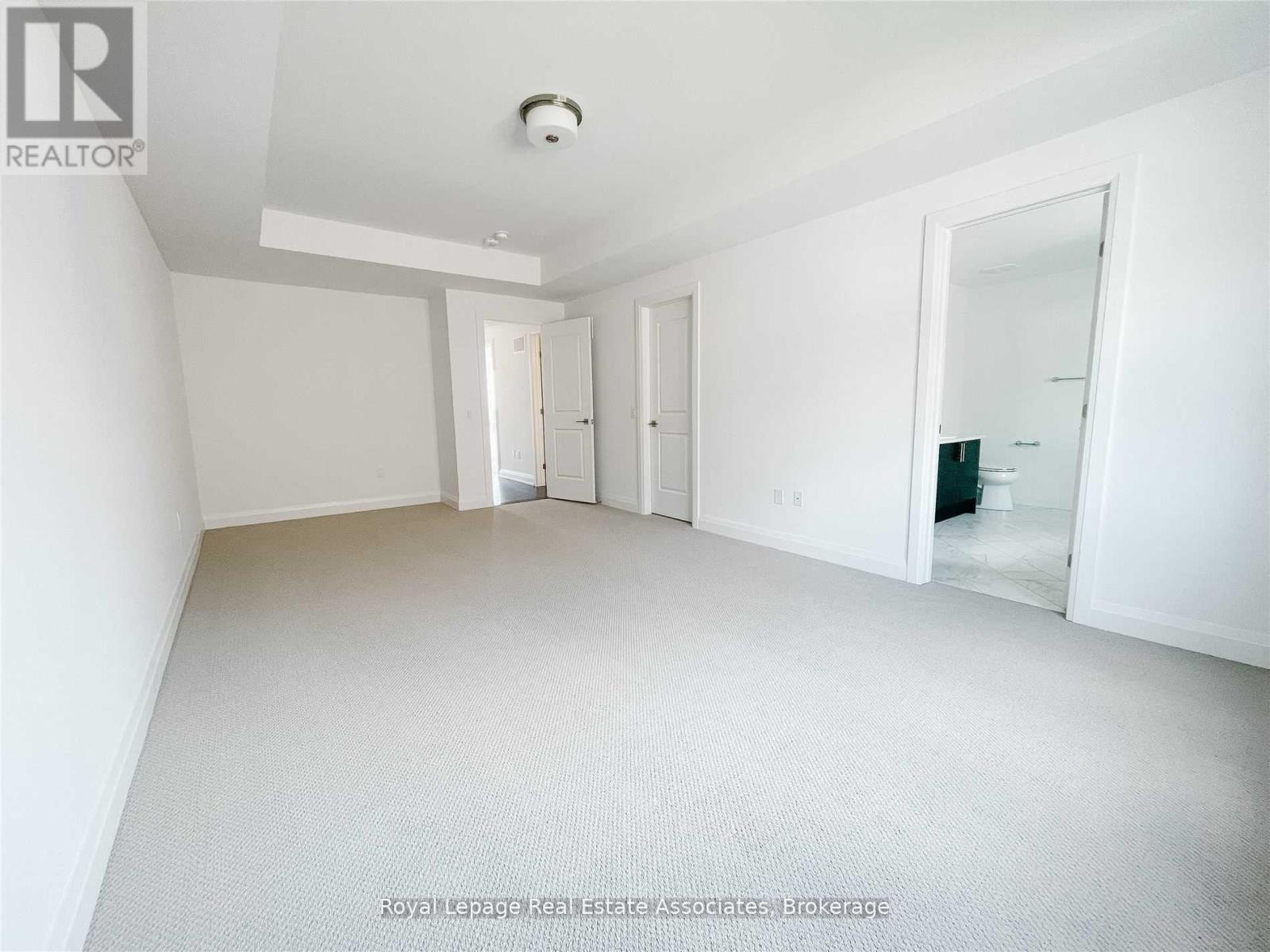 4121 Hillsborough Crescent, Oakville, Ontario  L6H 3P9 - Photo 16 - W13056340