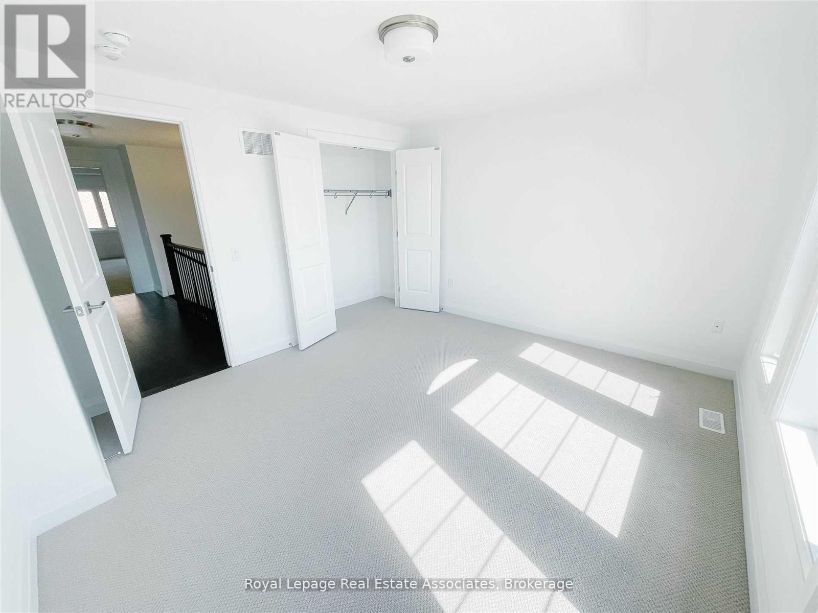 4121 Hillsborough Crescent, Oakville, Ontario  L6H 3P9 - Photo 23 - W13056340