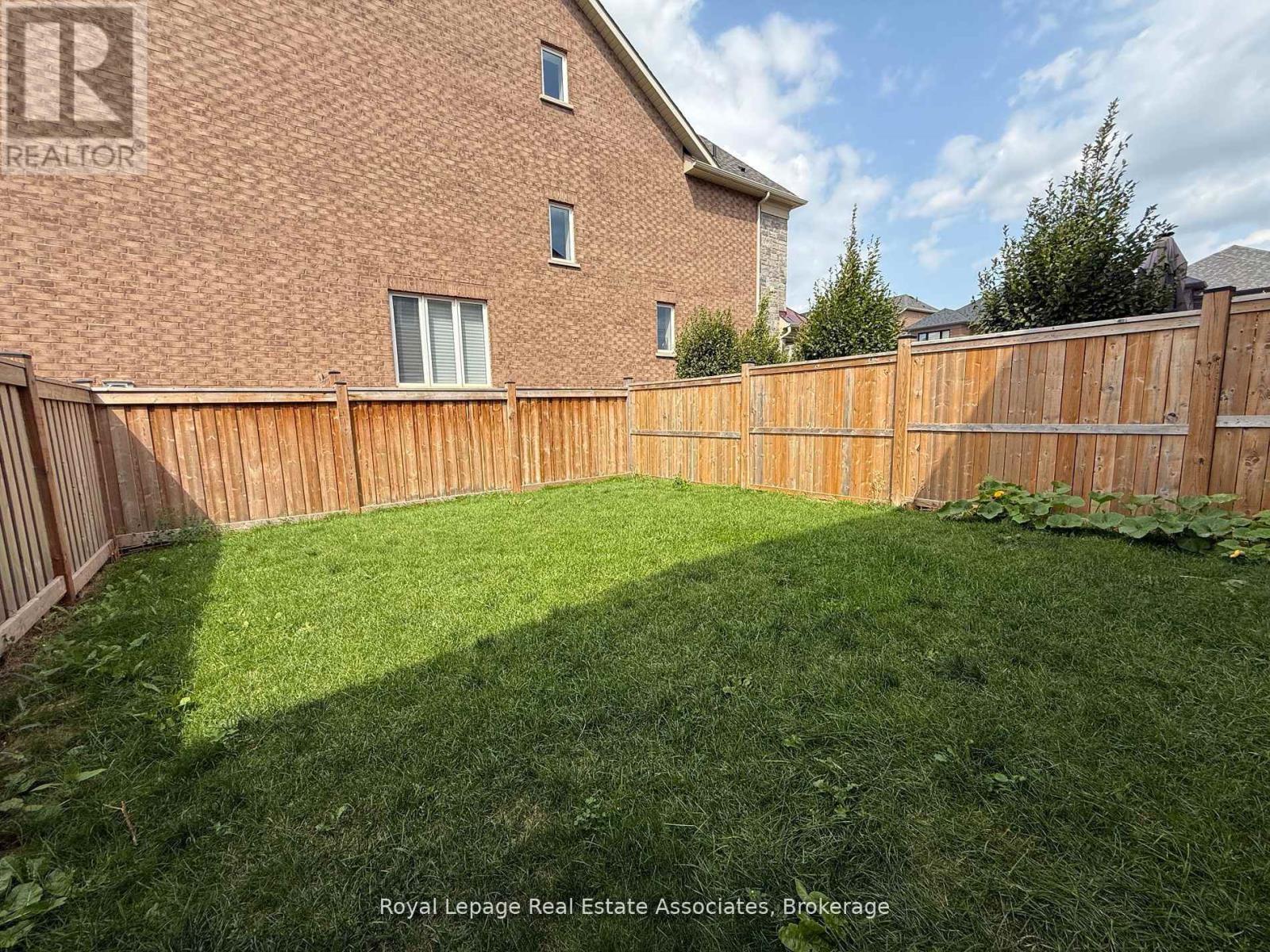 4121 Hillsborough Crescent, Oakville, Ontario  L6H 3P9 - Photo 35 - W13056340