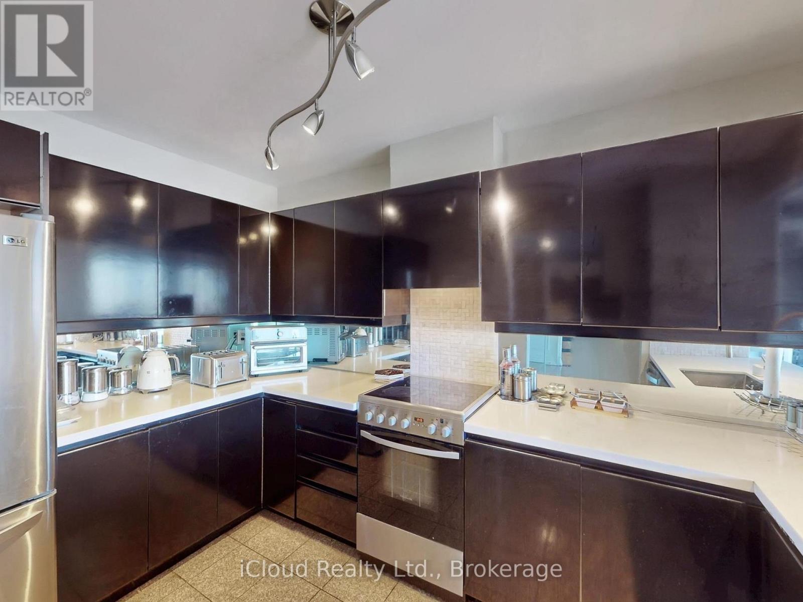 Ph10 - 50 Eglinton Avenue W, Mississauga, Ontario  L5R 3P5 - Photo 21 - W13056346