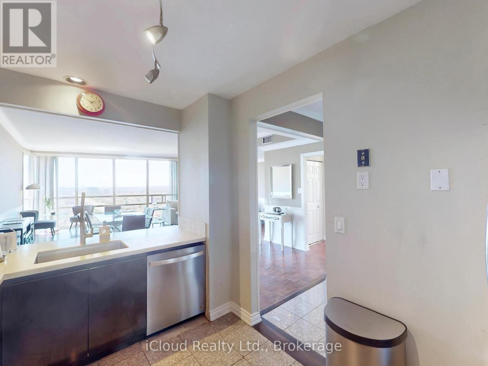 Ph10 - 50 Eglinton Avenue W, Mississauga, Ontario  L5R 3P5 - Photo 25 - W13056346