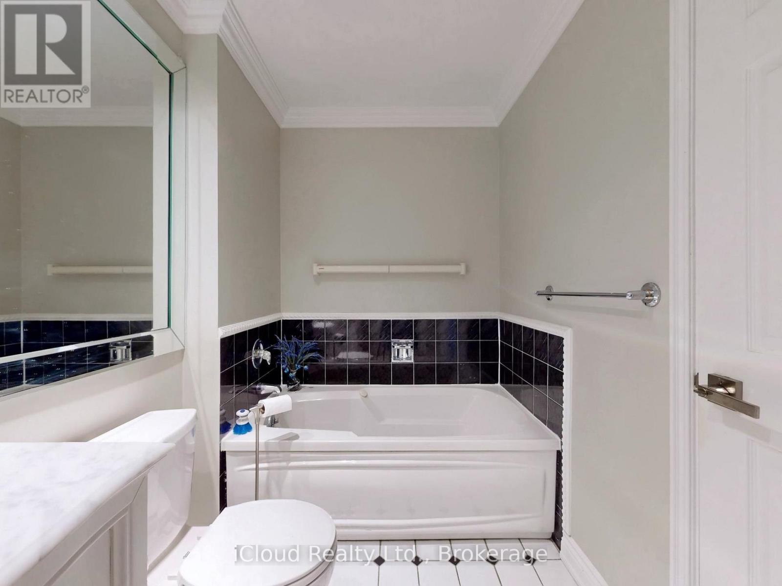 Ph10 - 50 Eglinton Avenue W, Mississauga, Ontario  L5R 3P5 - Photo 34 - W13056346