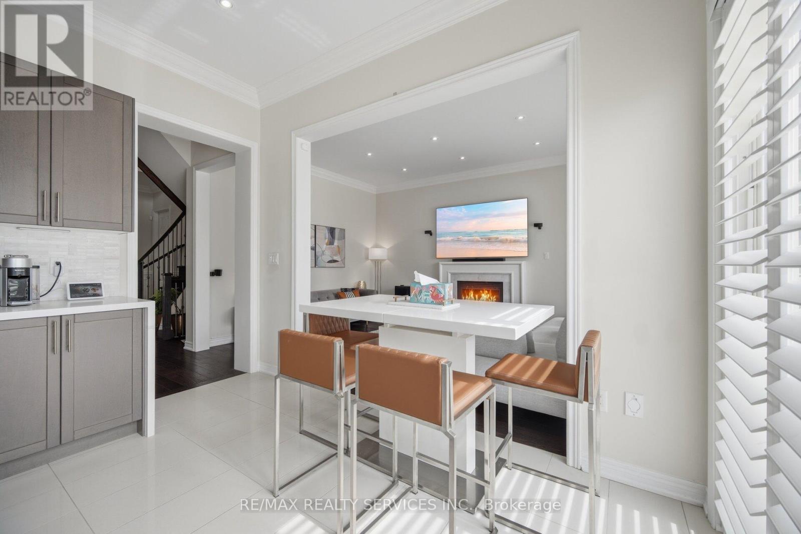 208 Bonnieglen Farm Boulevard, Caledon, Ontario  L7C 3Y3 - Photo 18 - W13056356