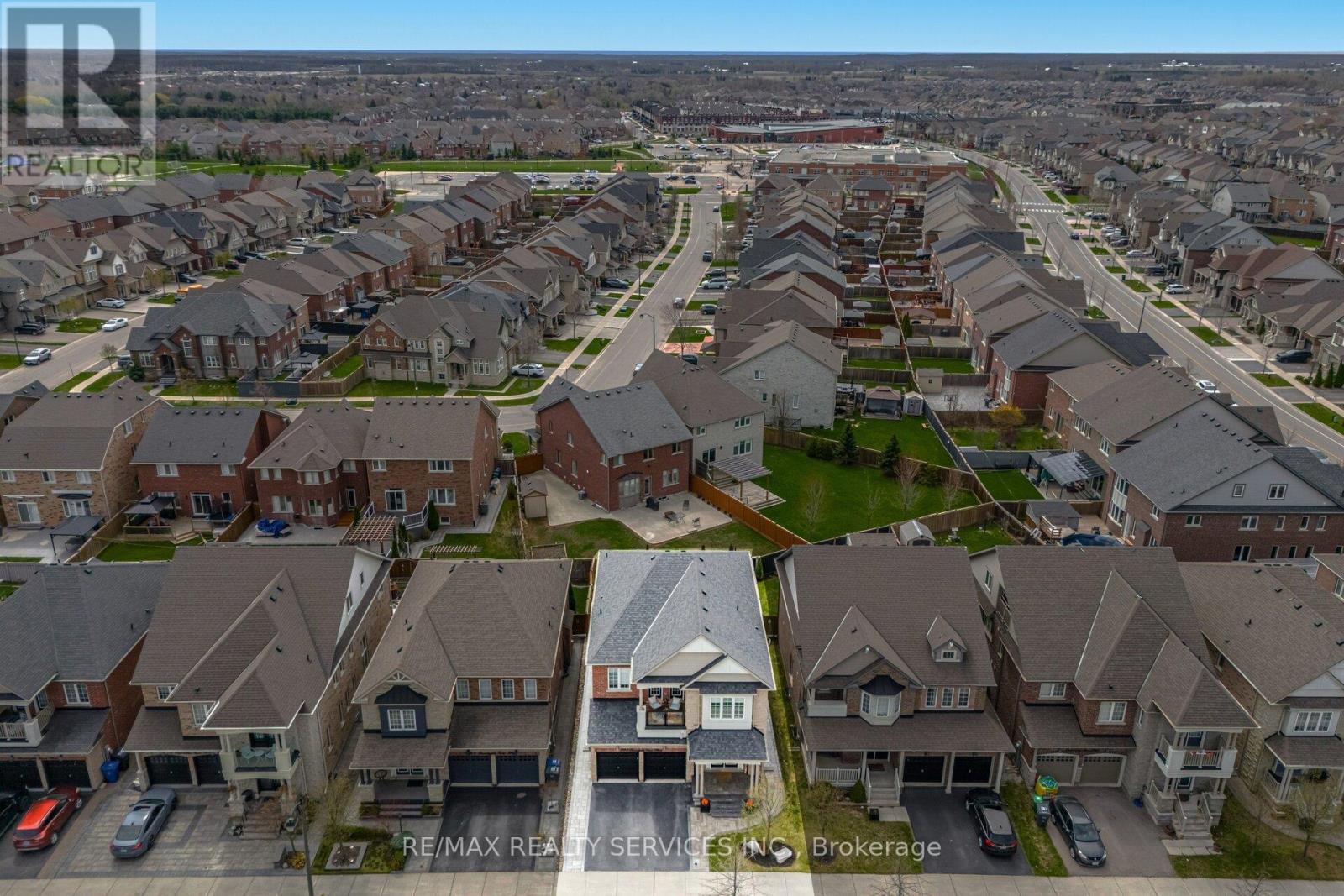 208 Bonnieglen Farm Boulevard, Caledon, Ontario  L7C 3Y3 - Photo 4 - W13056356