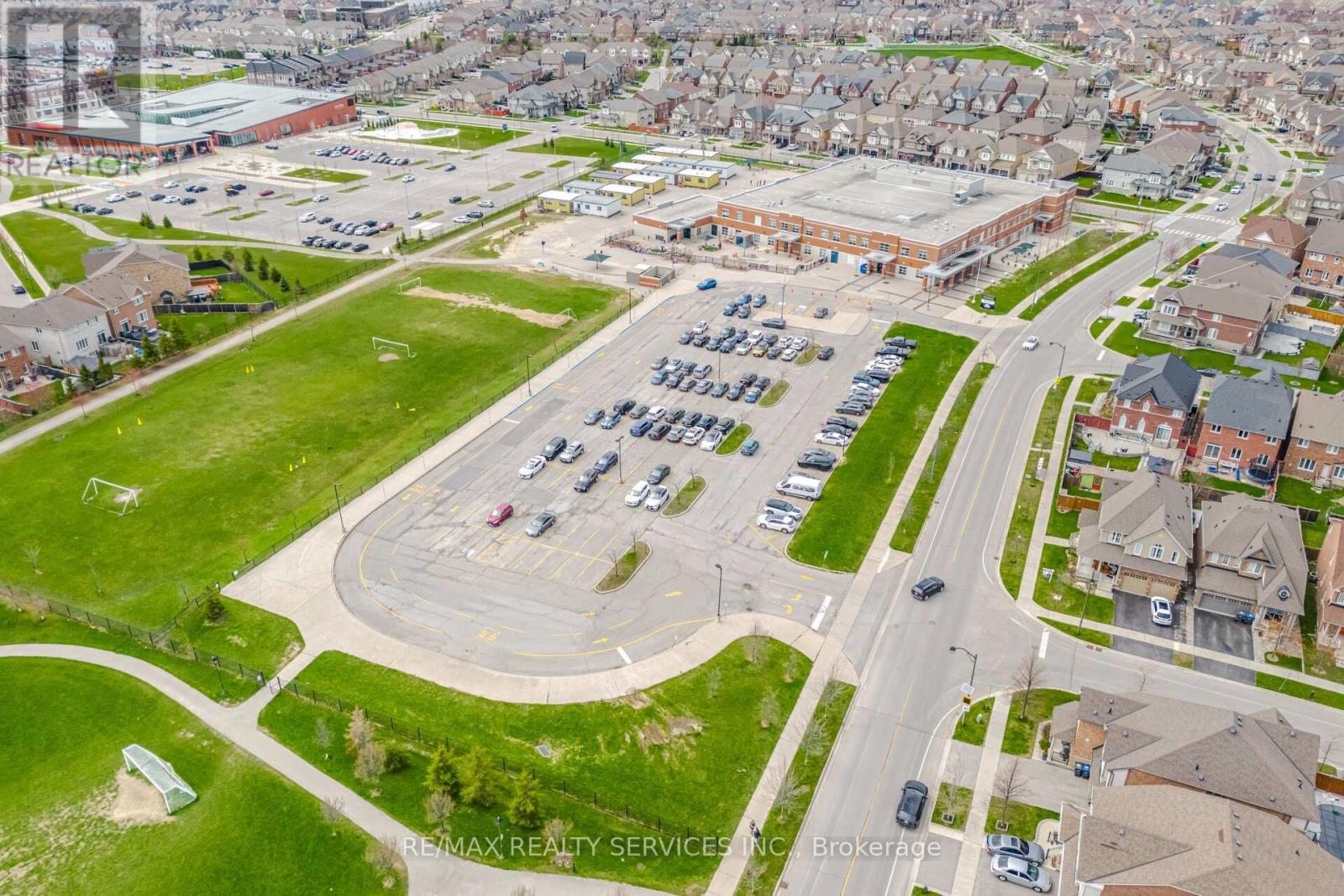 208 Bonnieglen Farm Boulevard, Caledon, Ontario  L7C 3Y3 - Photo 48 - W13056356