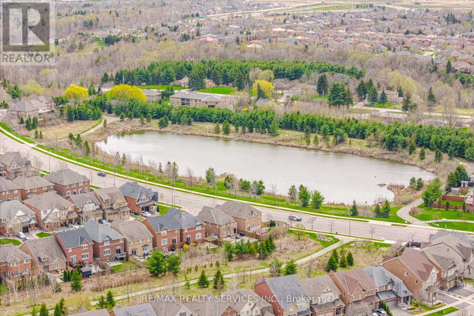 208 Bonnieglen Farm Boulevard, Caledon, Ontario  L7C 3Y3 - Photo 49 - W13056356