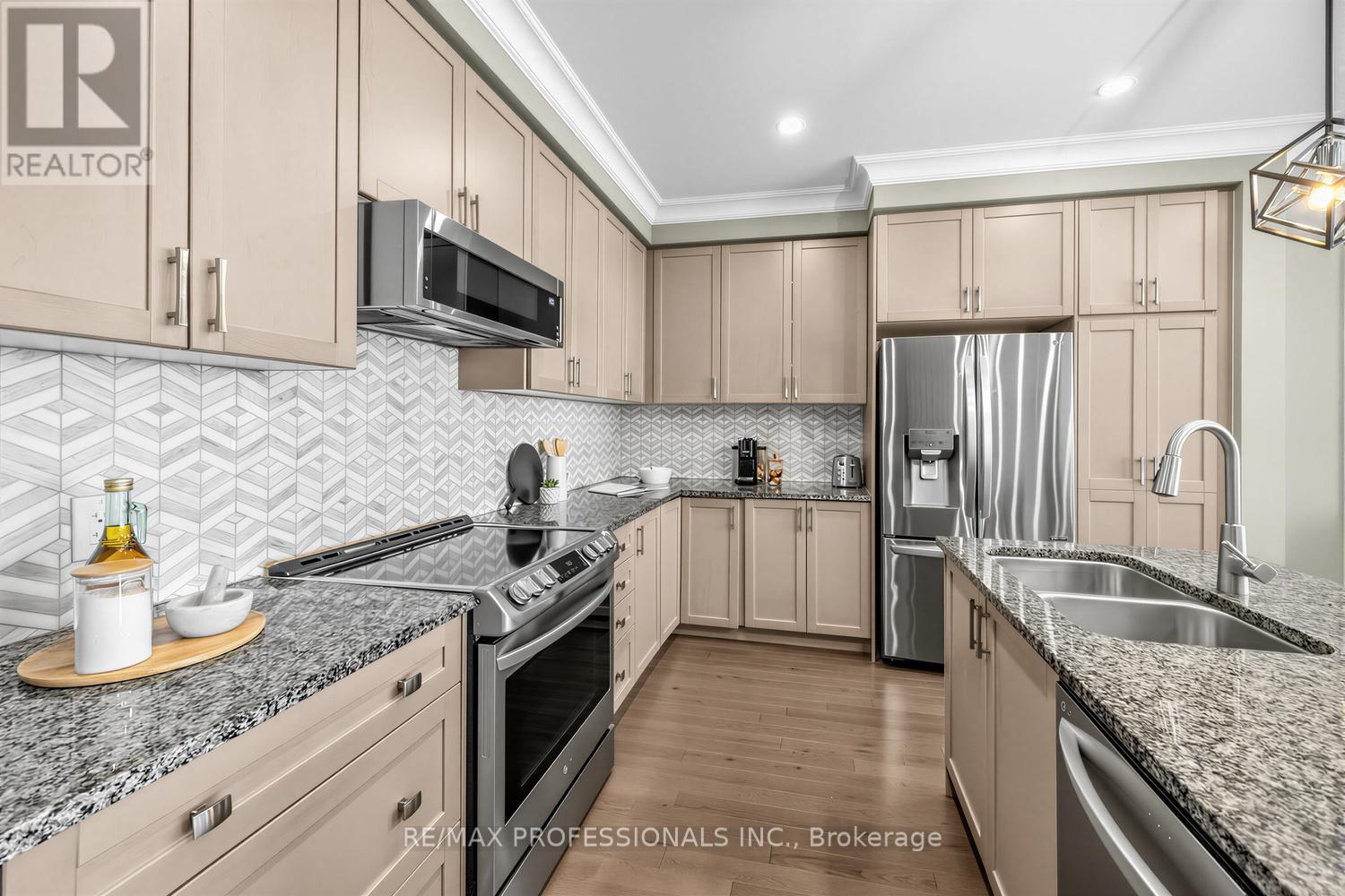 44 Oakmore Lane, Brampton, Ontario  L6Y 6H5 - Photo 16 - W13056372