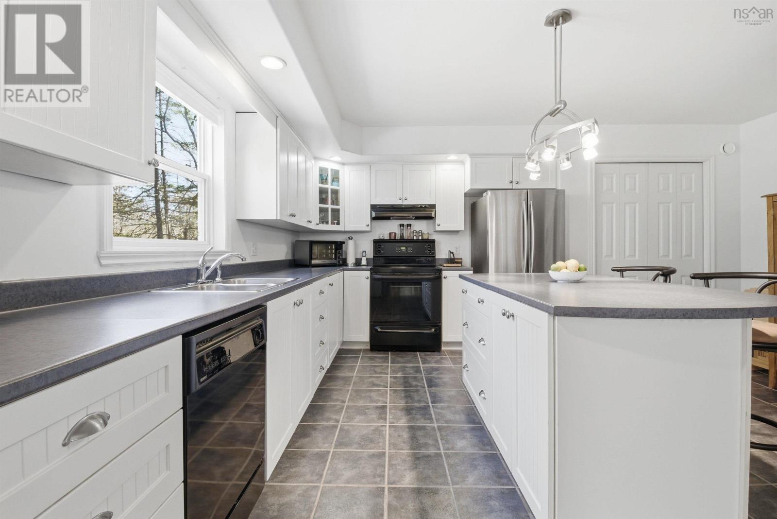 107 Haddad Drive, Lower Sackville, Nova Scotia  B4C 4G6 - Photo 15 - 202608901
