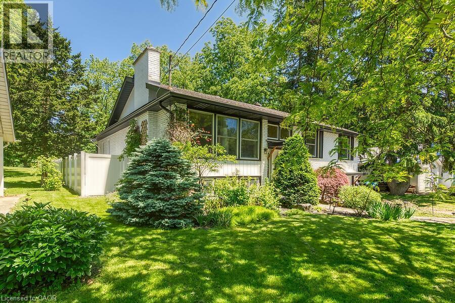 486 WINNIETT Street, Caledonia, Ontario