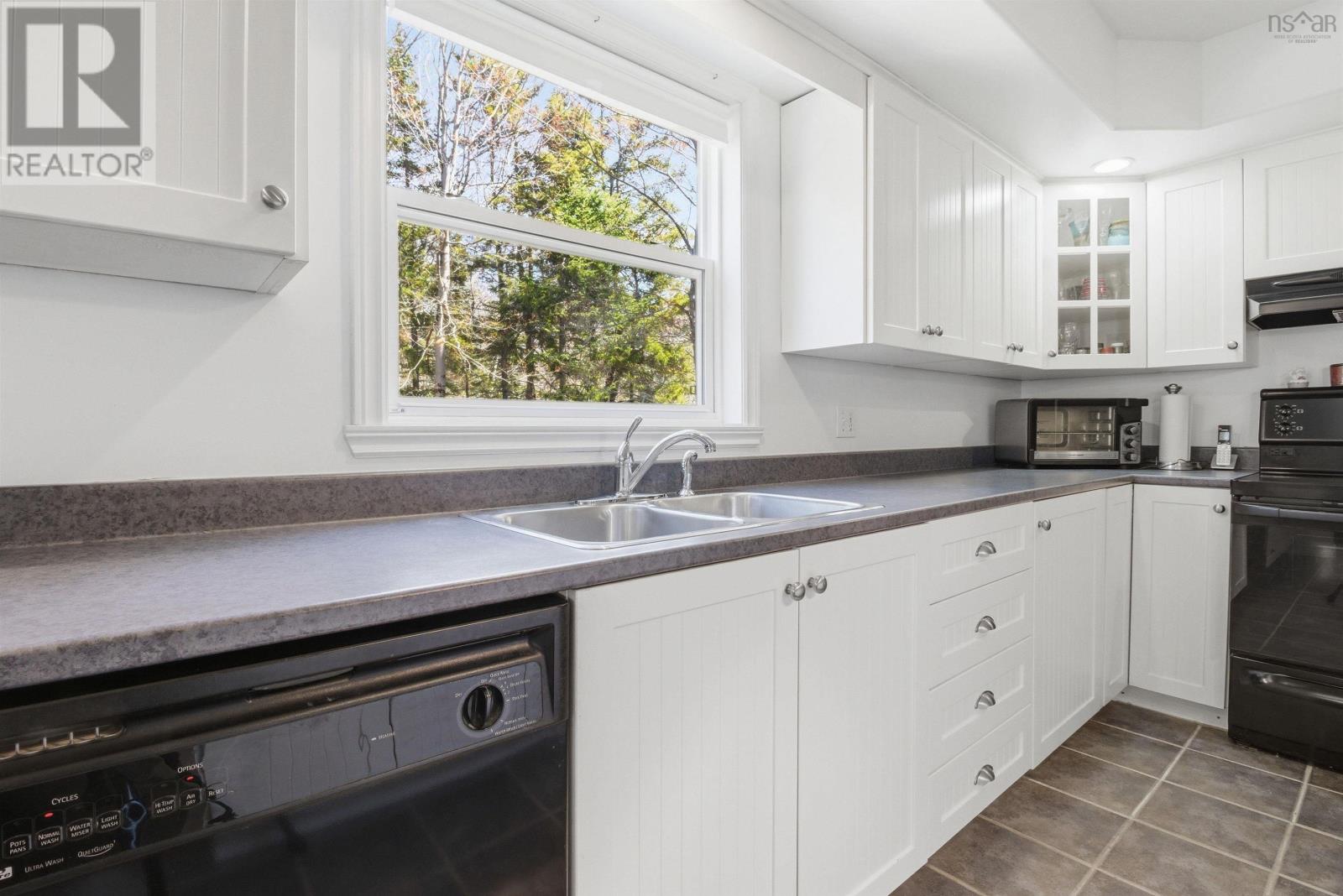 107 Haddad Drive, Lower Sackville, Nova Scotia  B4C 4G6 - Photo 16 - 202608901