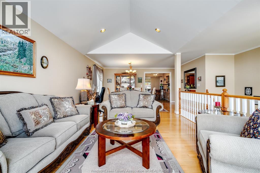 25 Regatta Drive, Leamington, Ontario  N8H 5L6 - Photo 5 - 26009429