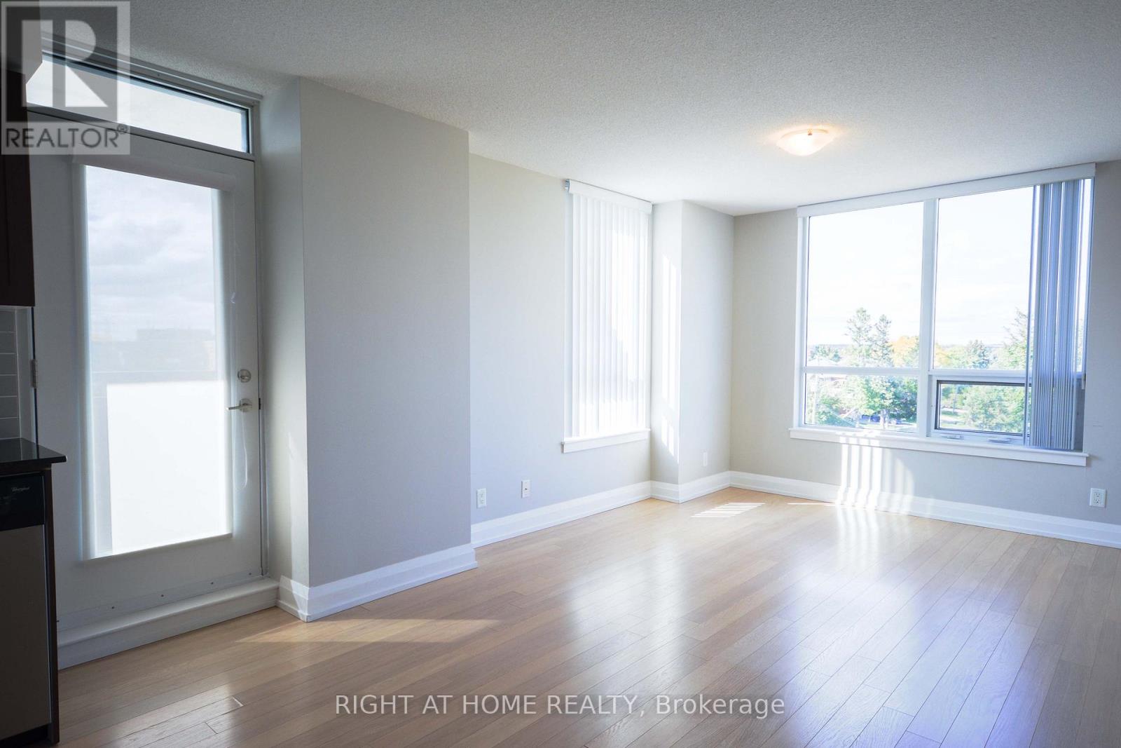 621 - 370 Highway 7 E, Richmond Hill, Ontario  L4B 0C4 - Photo 2 - N12875586