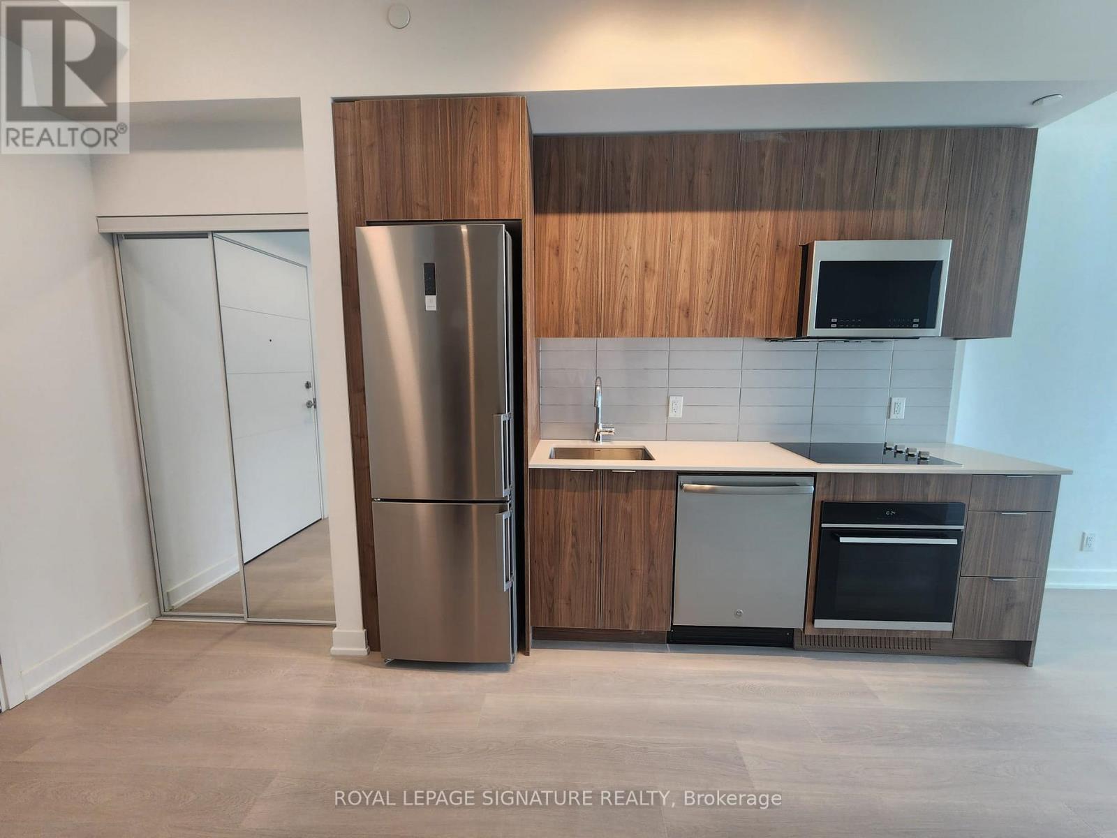 310 - 743 Warden Avenue, Toronto, Ontario  M1L 4A8 - Photo 4 - E13055712