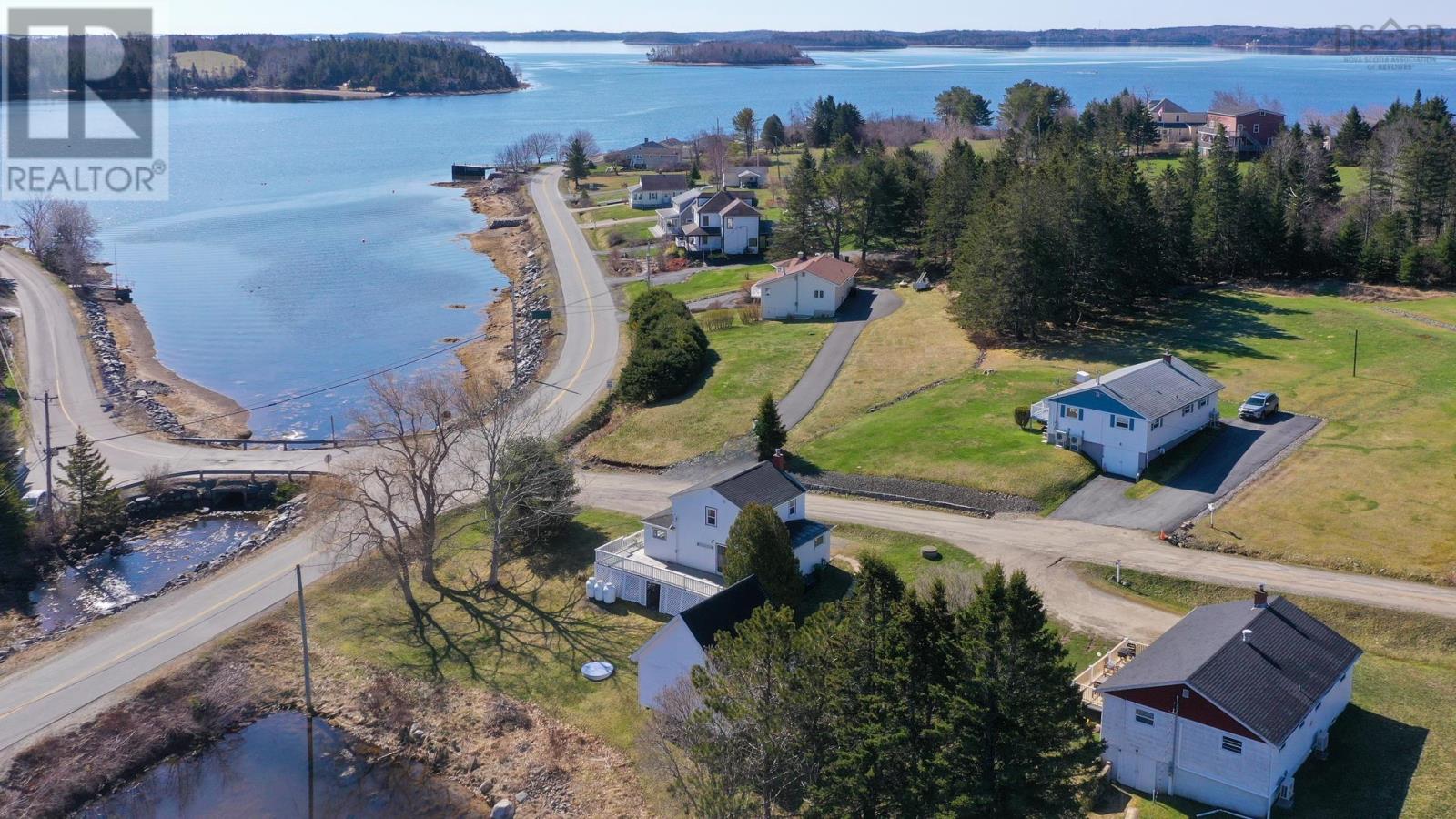 632 Oakland Road, Indian Point, Nova Scotia  B0J 2E0 - Photo 4 - 202608923