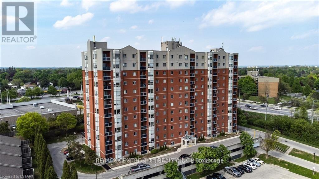 401 - 30 CHAPMAN COURT, London North, Ontario