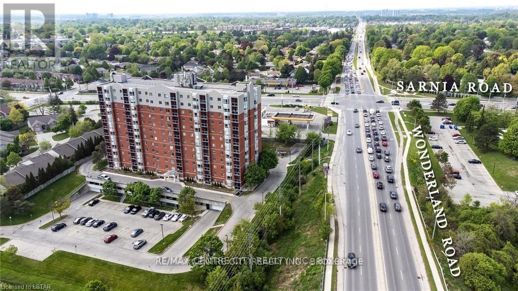 401 - 30 Chapman Court, London North, Ontario  N6G 4Y4 - Photo 3 - X13056460