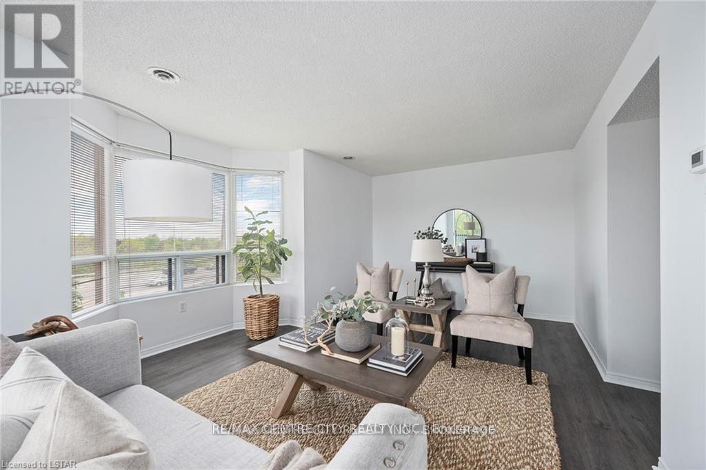 401 - 30 Chapman Court, London North, Ontario  N6G 4Y4 - Photo 6 - X13056460