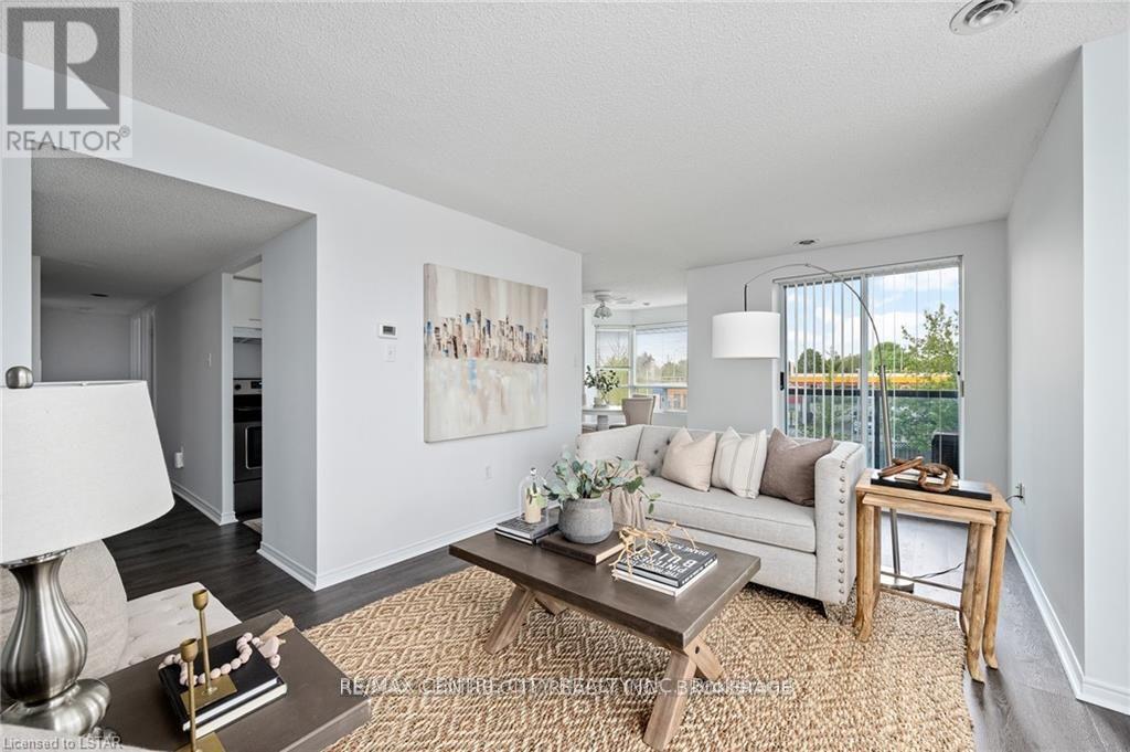 401 - 30 Chapman Court, London North, Ontario  N6G 4Y4 - Photo 8 - X13056460