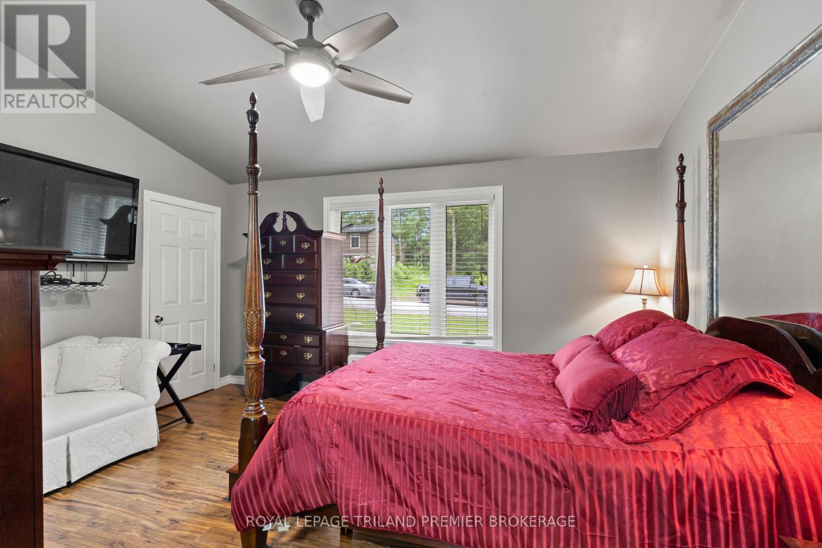 7710 Clayton Street, Lambton Shores, Ontario  N0M 2L0 - Photo 14 - X13056512