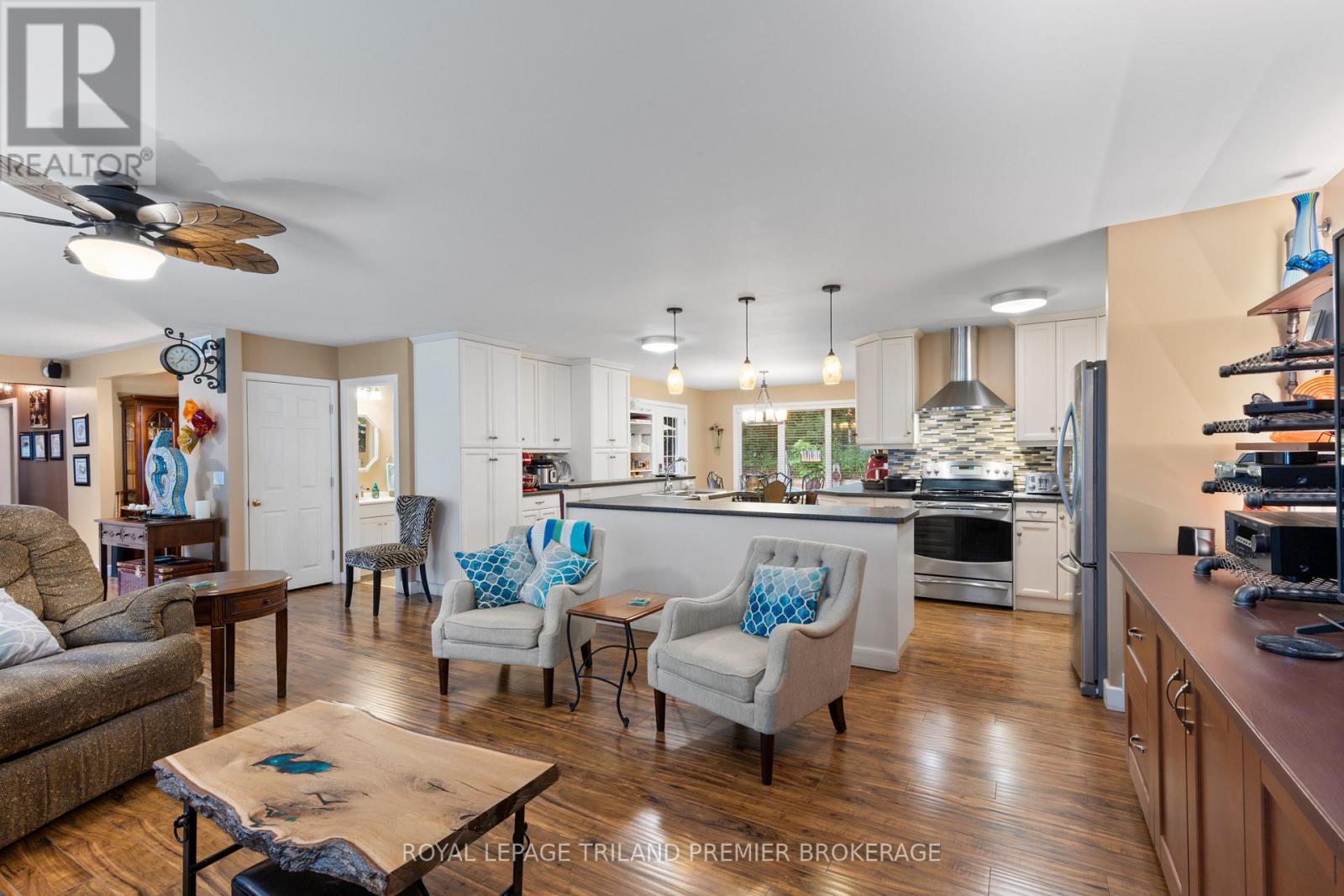 7710 Clayton Street, Lambton Shores, Ontario  N0M 2L0 - Photo 7 - X13056512