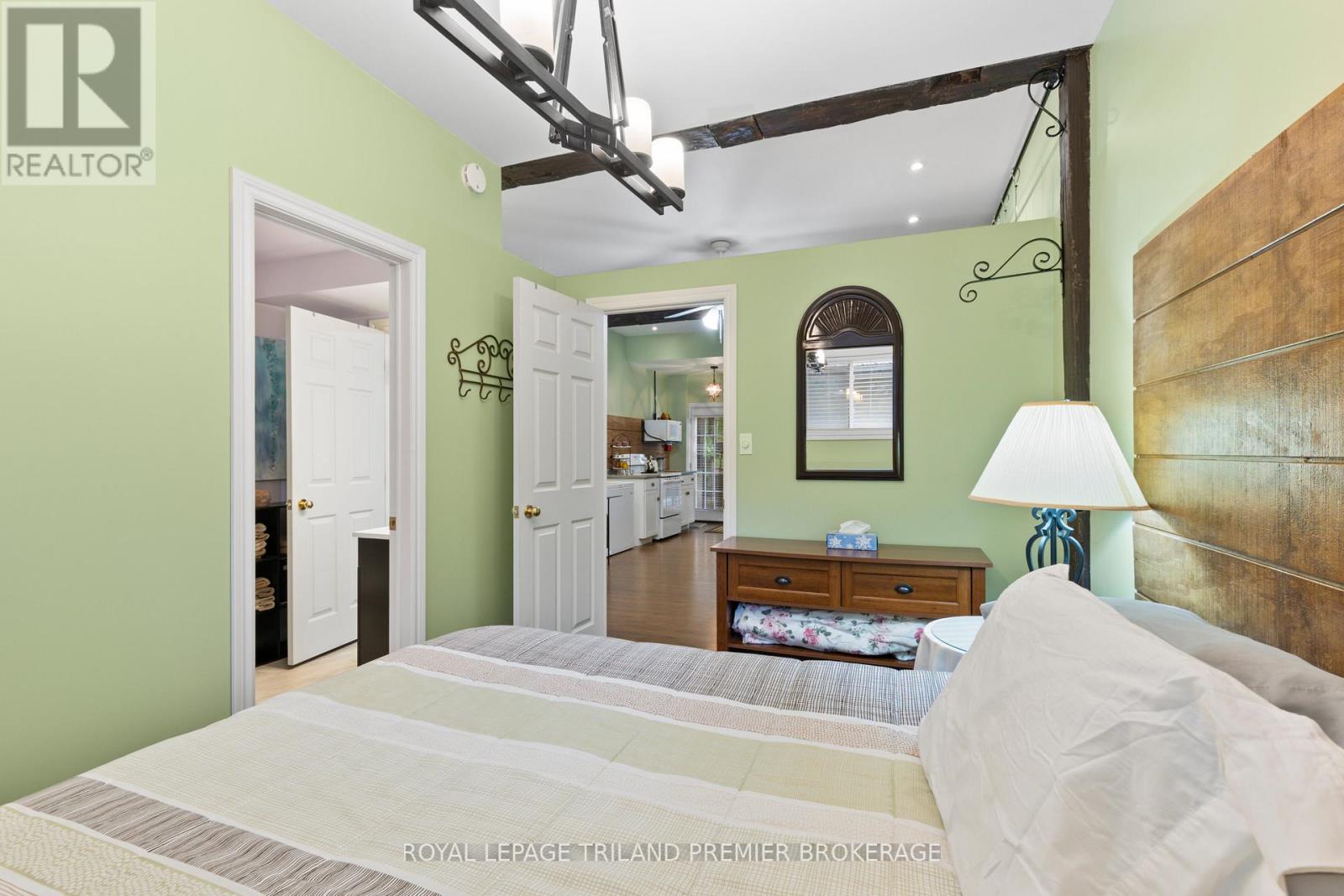 7710 Clayton Street, Lambton Shores, Ontario  N0M 2L0 - Photo 32 - X13056514