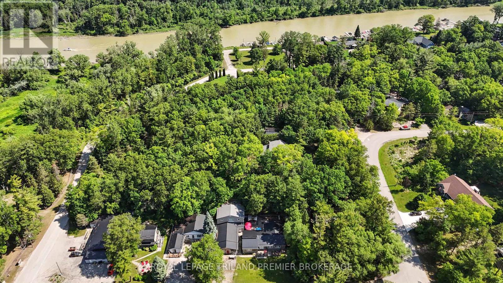 7710 Clayton Street, Lambton Shores, Ontario  N0M 2L0 - Photo 48 - X13056514