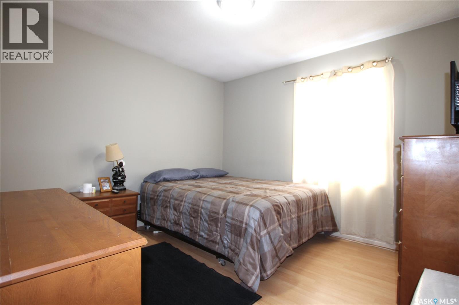 54 James Avenue, Yorkton, Saskatchewan  S3N 2C4 - Photo 9 - SK034001