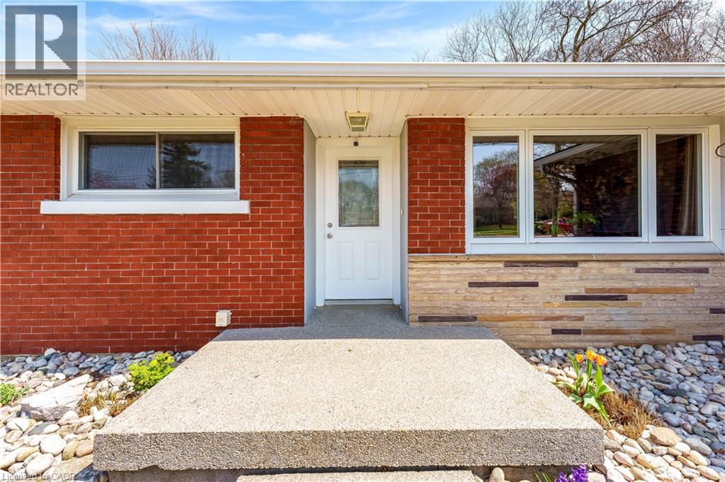 92 Braeside Avenue, Waterloo, Ontario  N2J 2C6 - Photo 3 - 40823782