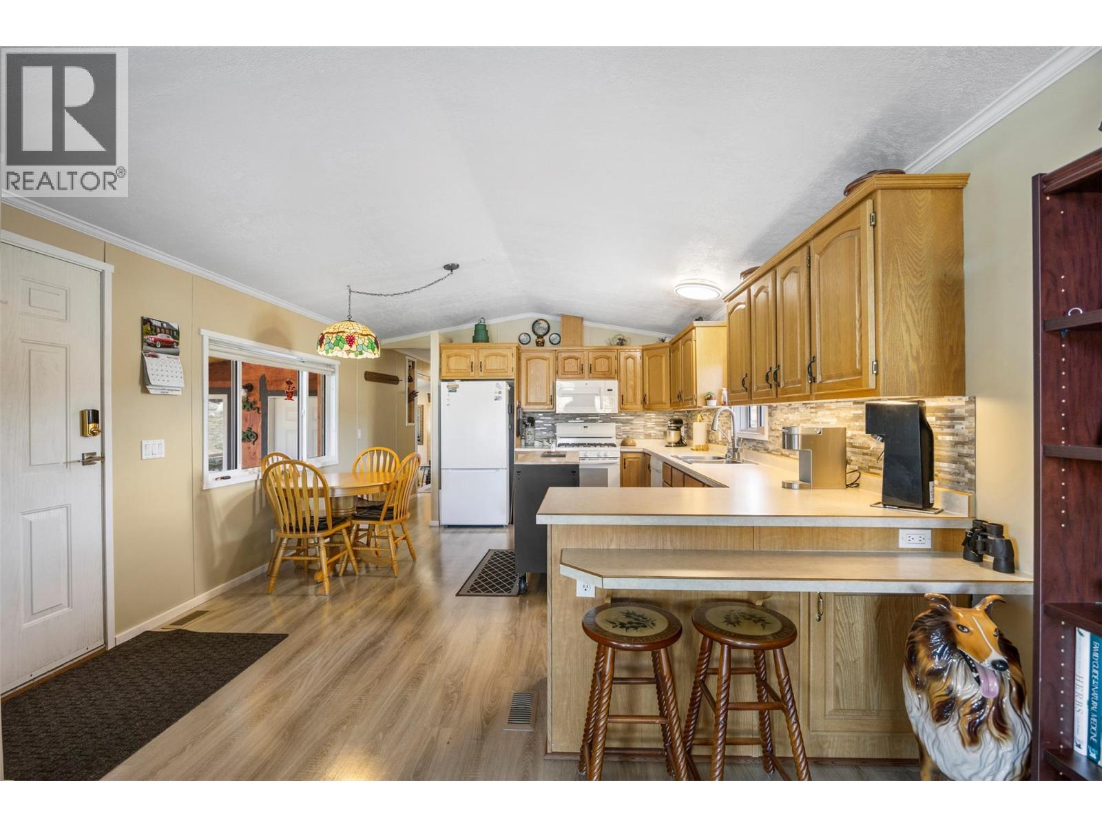 1832 Mound-Loon Lake Road, Clinton, British Columbia  V0K 1K0 - Photo 4 - 10375606