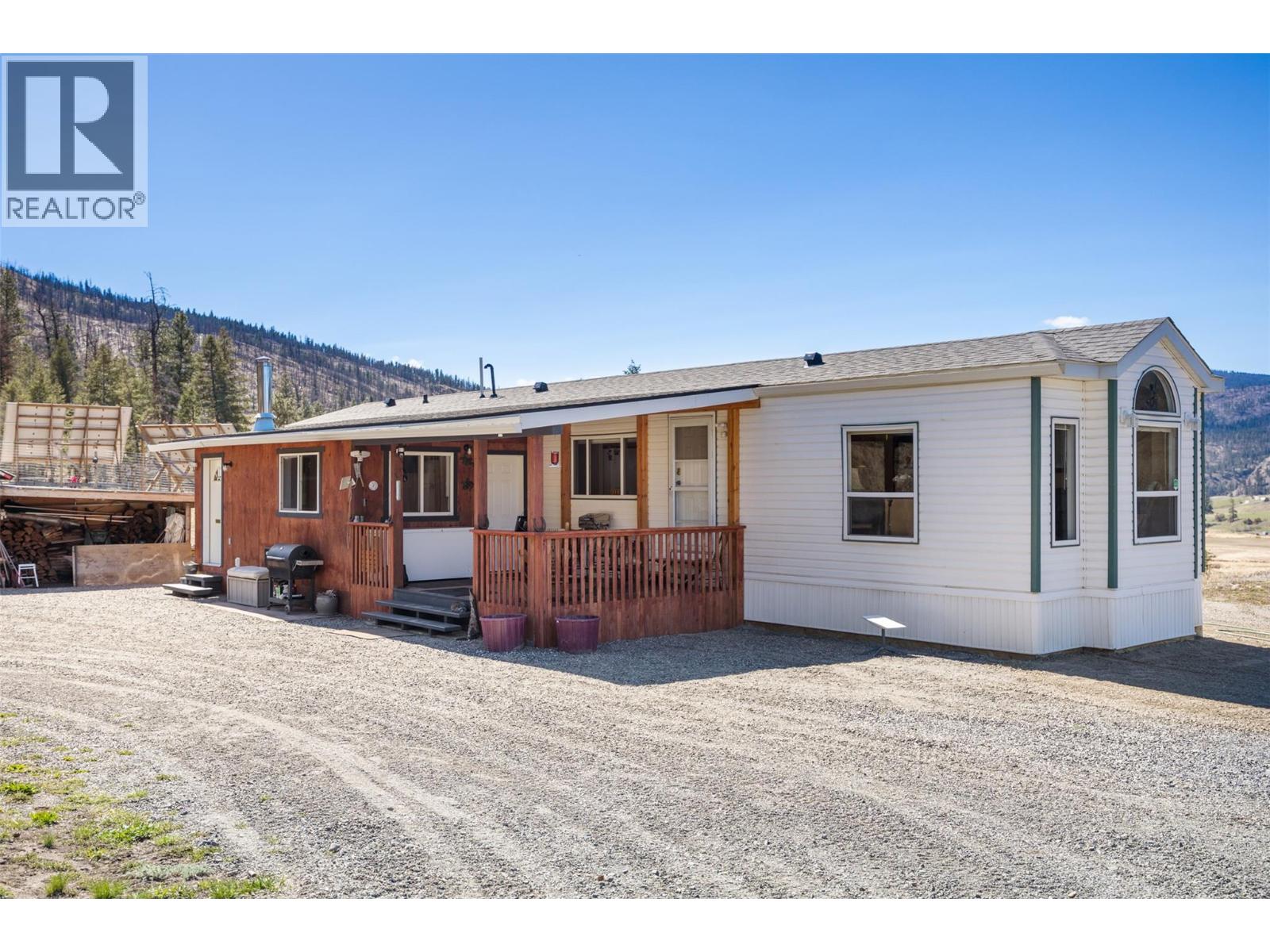 1832 Mound-Loon Lake Road, Clinton, British Columbia  V0K 1K0 - Photo 2 - 10375606