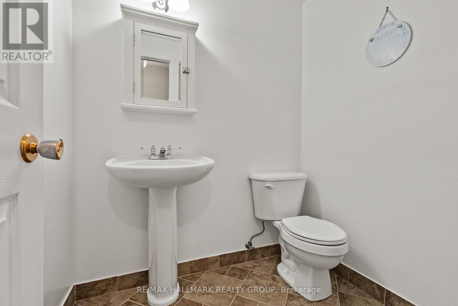 15 Elm Avenue, Russell, Ontario  K4R 1B3 - Photo 35 - X13056484