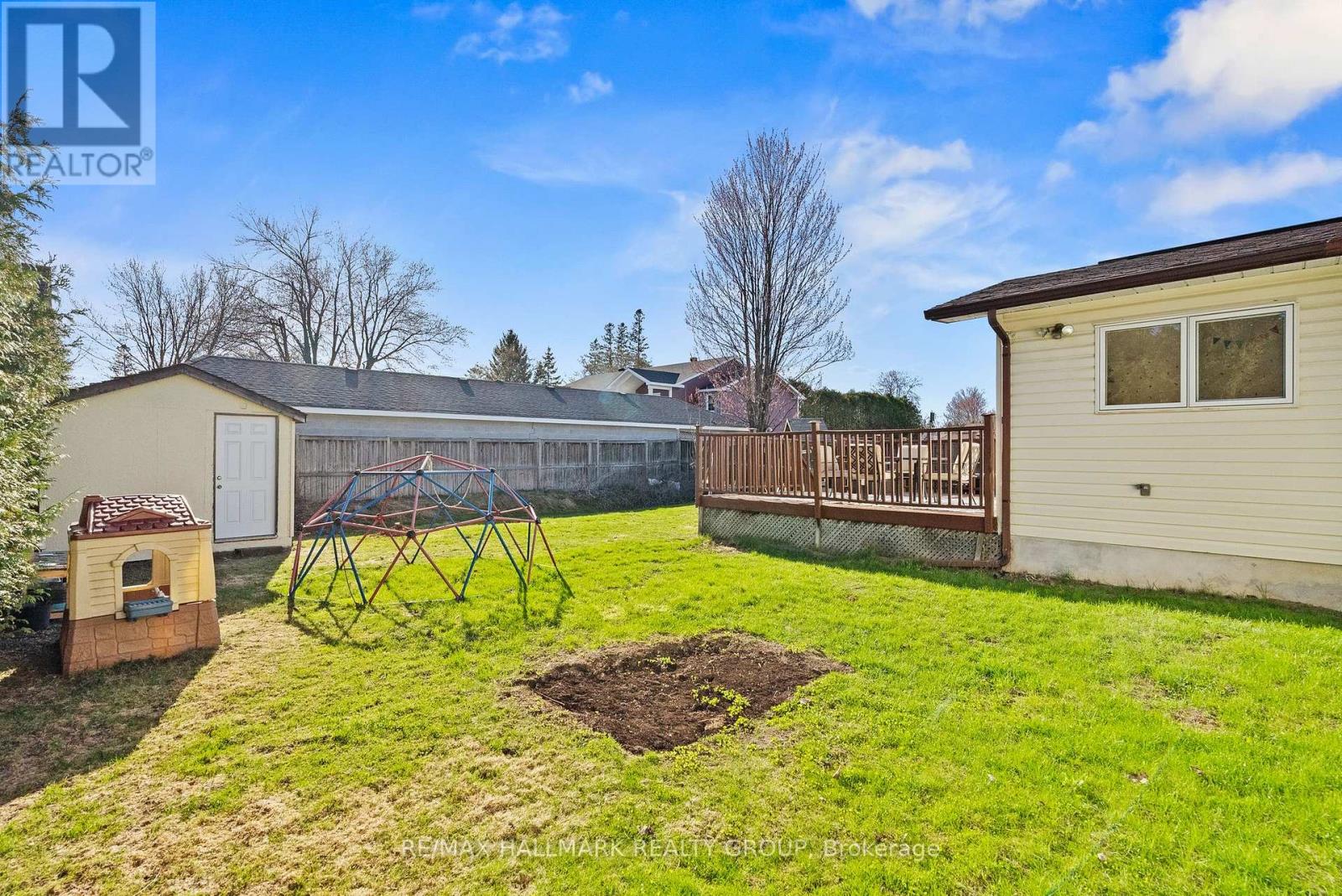 15 Elm Avenue, Russell, Ontario  K4R 1B3 - Photo 40 - X13056484