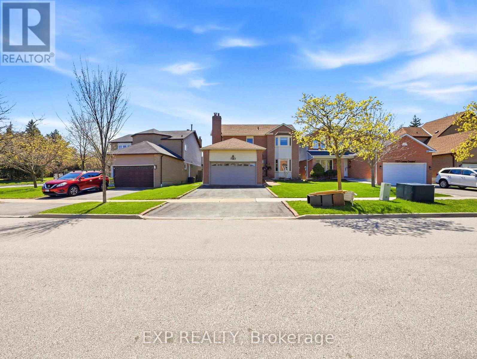 7327 Corrine Crescent, Mississauga, Ontario  L5N 5C4 - Photo 2 - W13056532