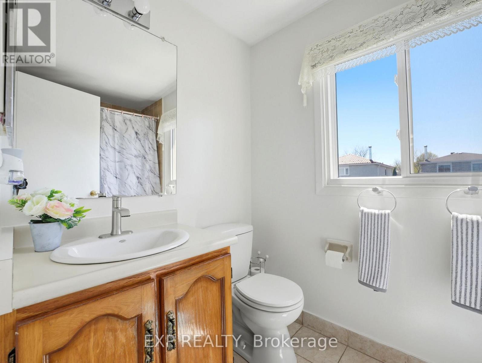 7327 Corrine Crescent, Mississauga, Ontario  L5N 5C4 - Photo 28 - W13056532