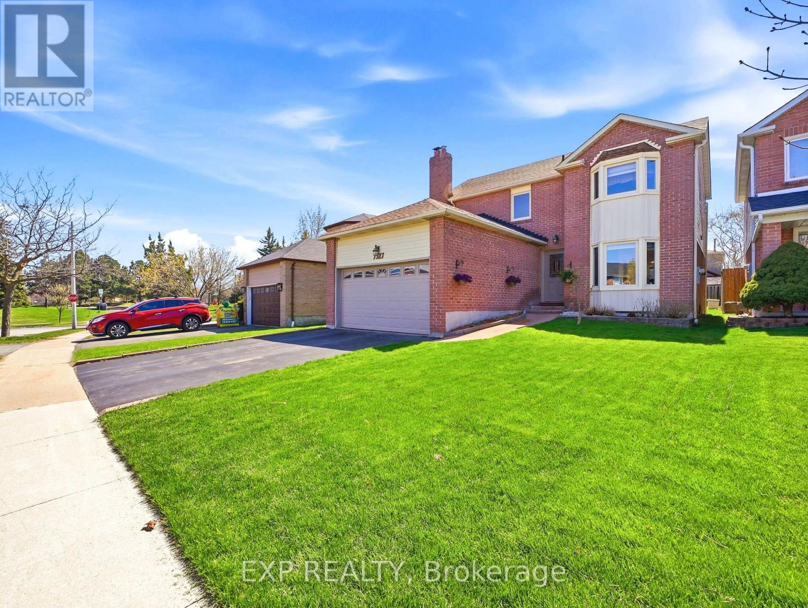 7327 Corrine Crescent, Mississauga, Ontario  L5N 5C4 - Photo 4 - W13056532