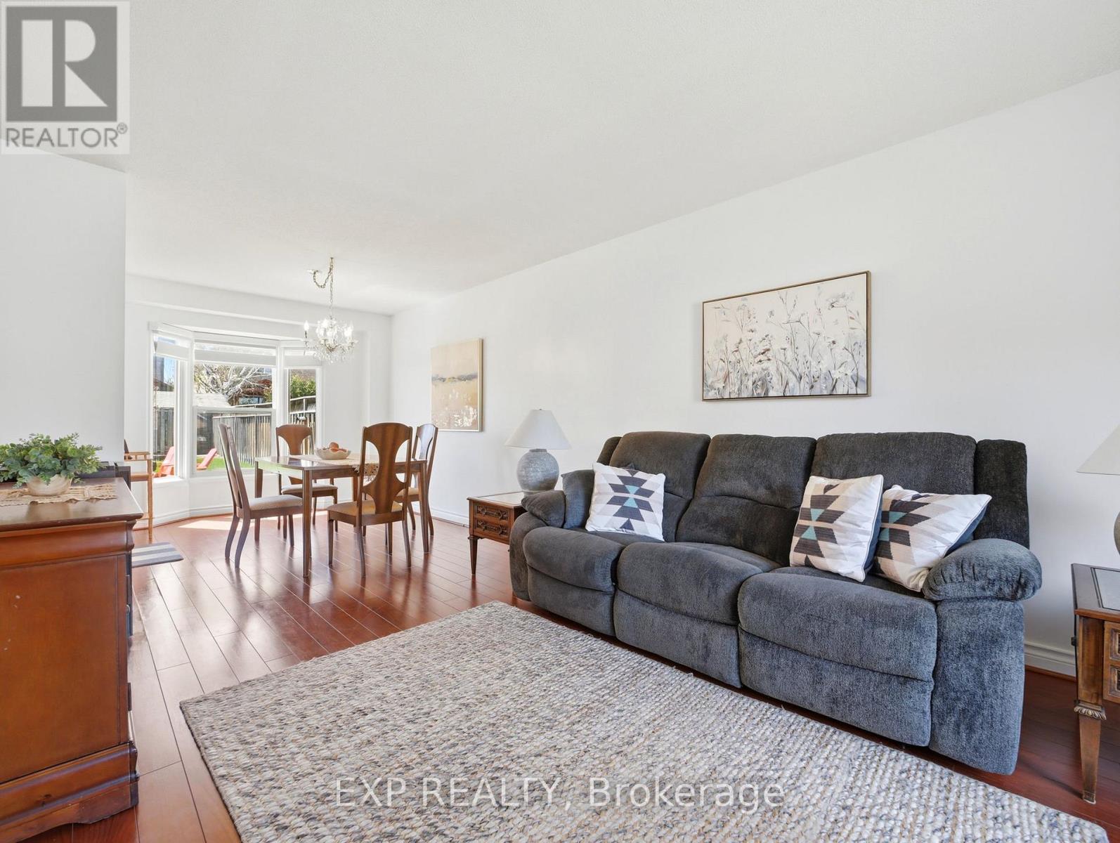 7327 Corrine Crescent, Mississauga, Ontario  L5N 5C4 - Photo 7 - W13056532