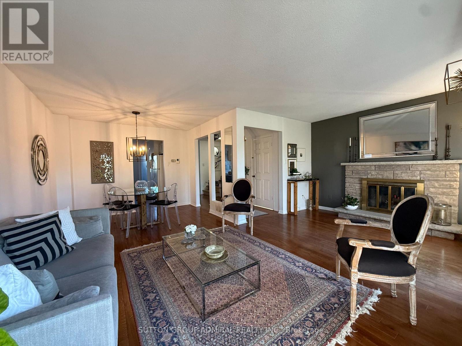 19 Backus Court, Markham, Ontario  L3P 6V6 - Photo 5 - N12968168