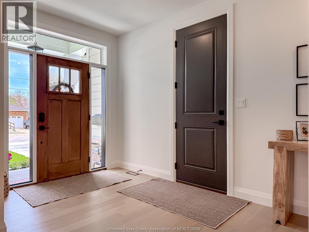 983 Erie Avenue West, Kingsville, Ontario  N9Y 3E3 - Photo 4 - 26009506