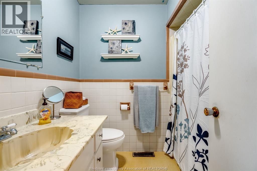 53 Elliott Street, Leamington, Ontario  N8H 3M4 - Photo 14 - 26009438