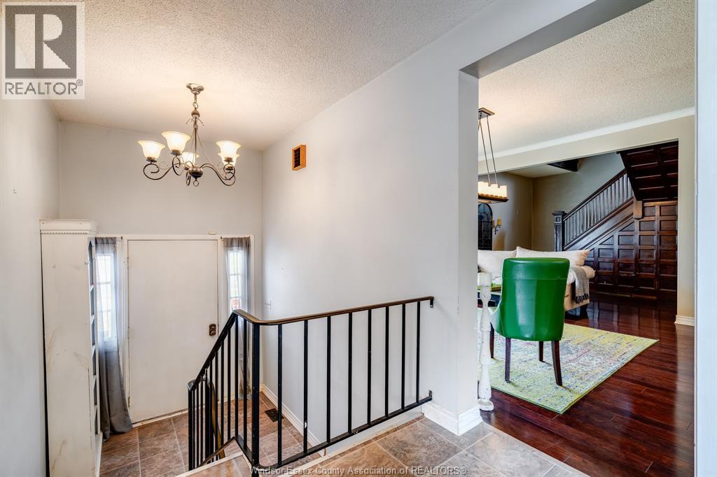 53 Elliott Street, Leamington, Ontario  N8H 3M4 - Photo 7 - 26009438