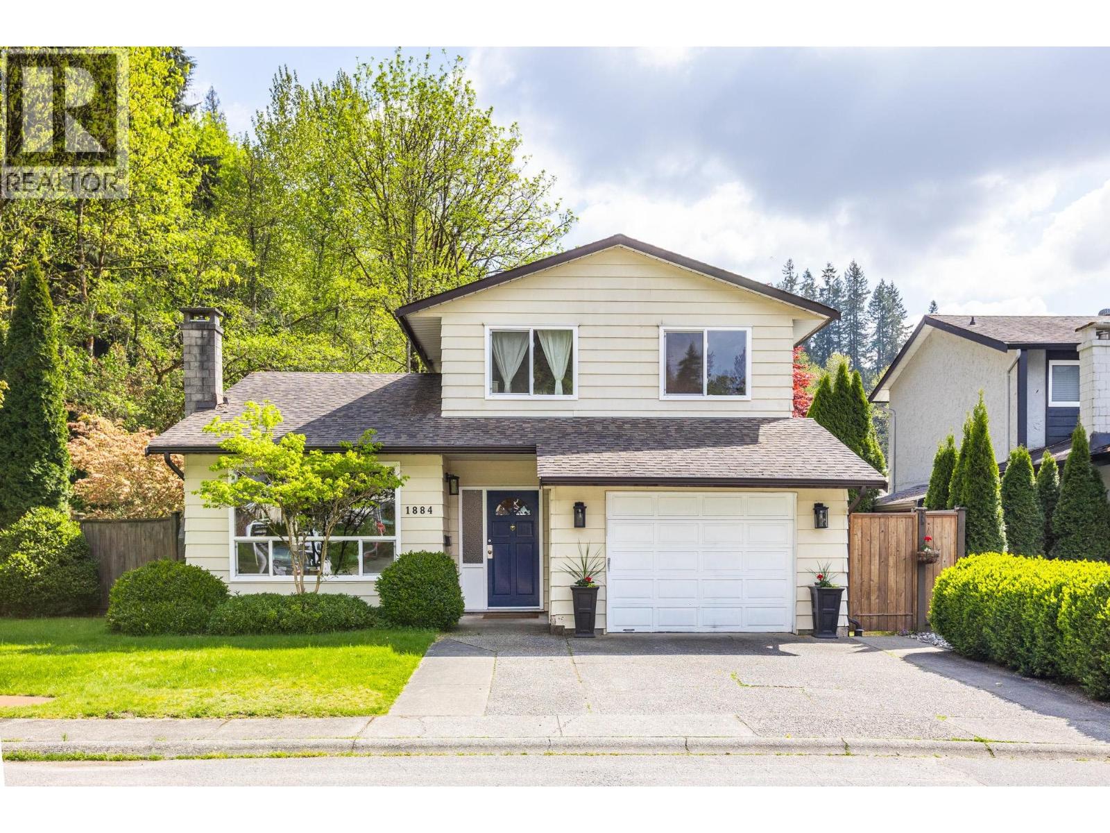 1884 BLUFF WAY, Coquitlam, British Columbia