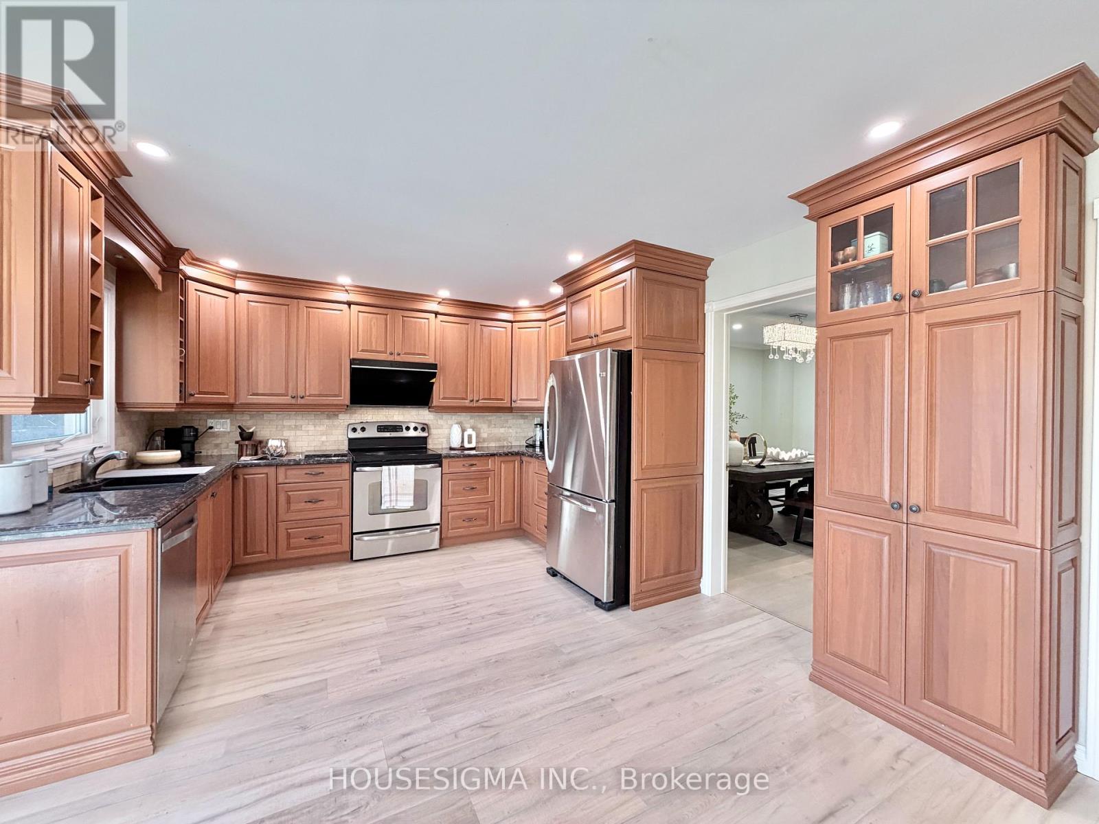 1404 Will Scarlett Drive, Oakville, Ontario  L6J 6S6 - Photo 13 - W13051438